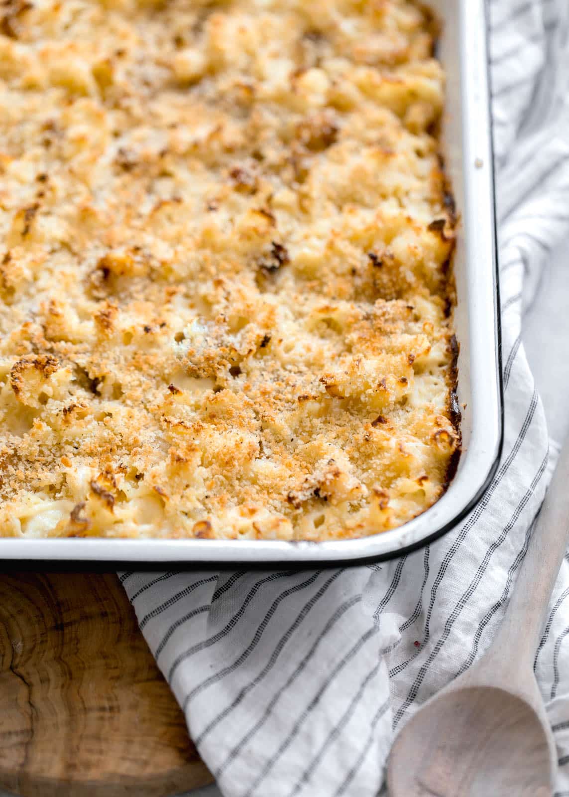 lobster mac and cheese I howsweeteats.com 