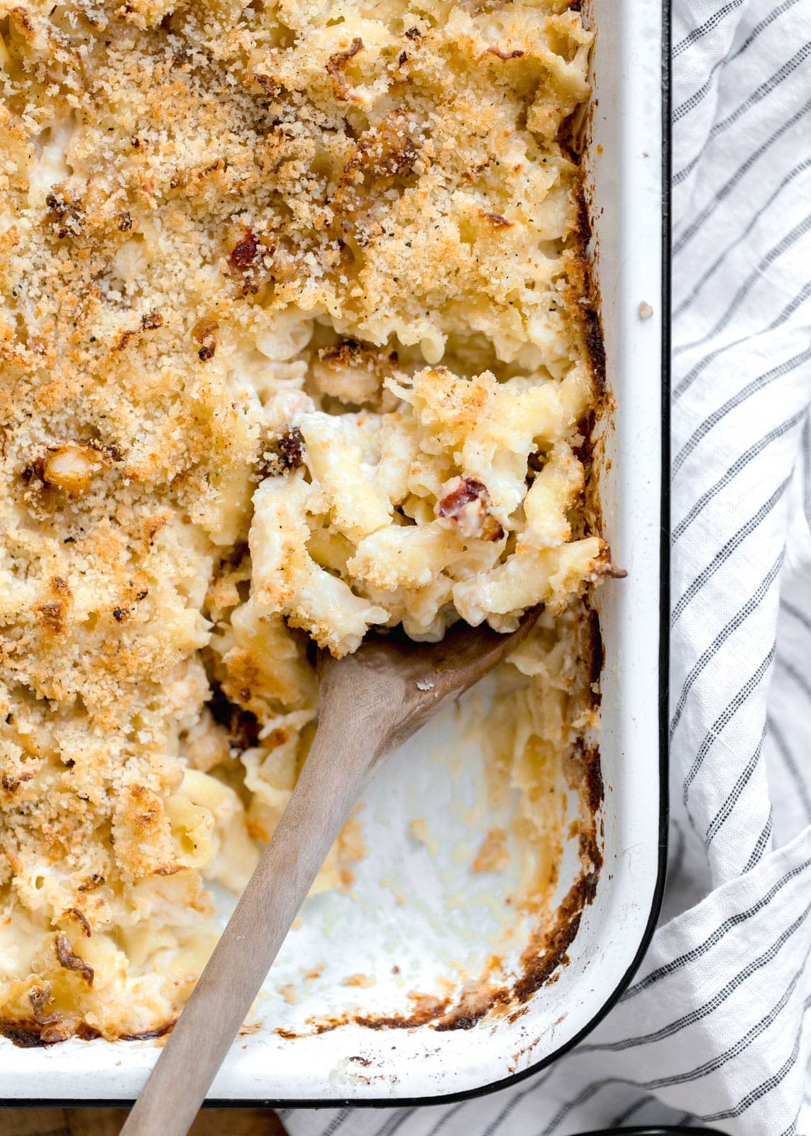 lobster mac and cheese I howsweeteats.com 