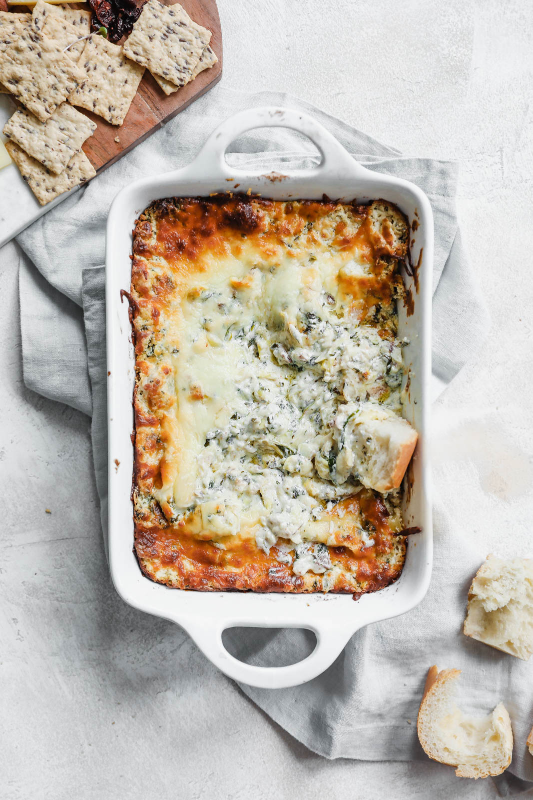 spinach artichoke bacon dip I howsweeteats.com #spinach #artichoke #bacon #dip #appetizers