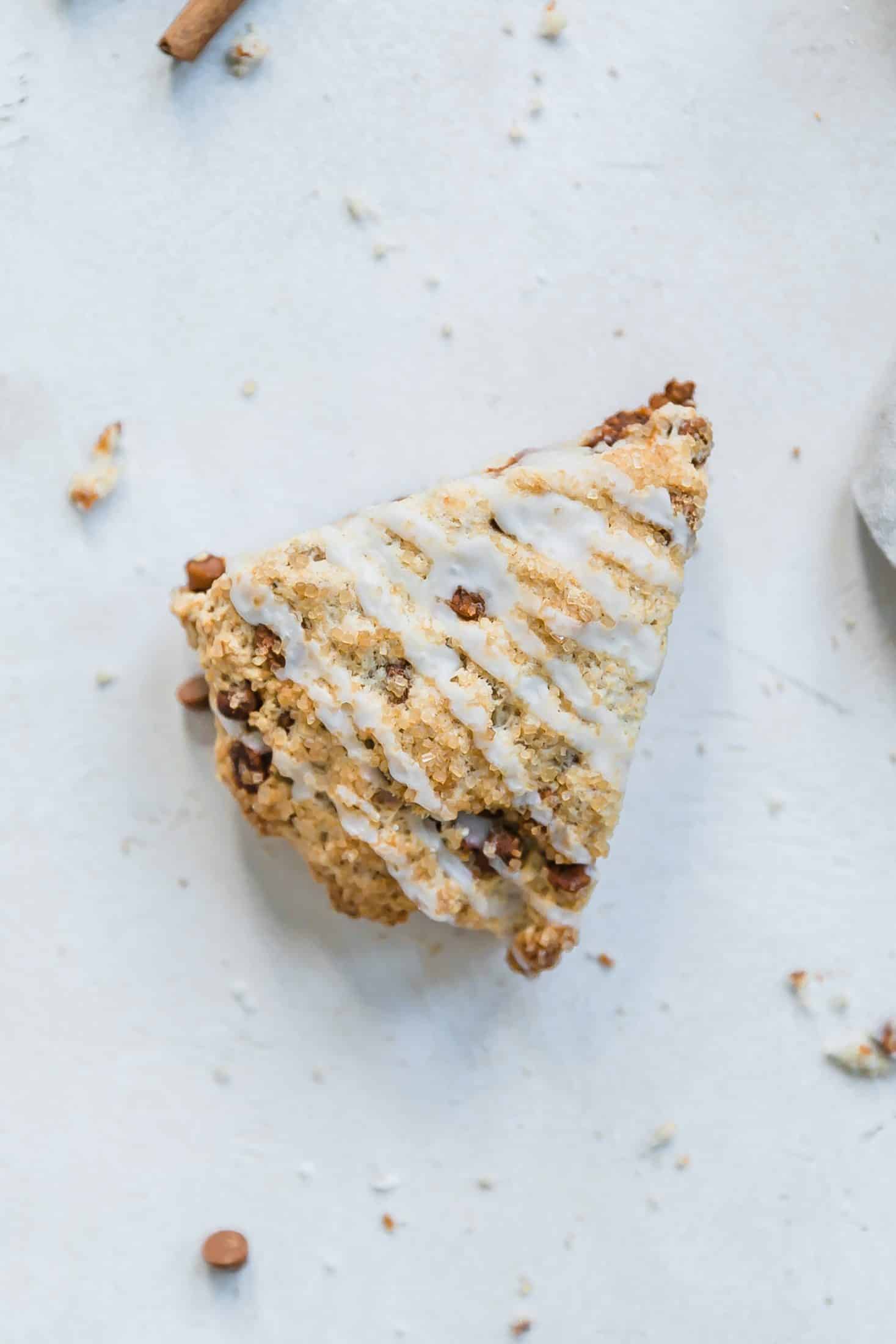 cinnamon chip scones I howsweeteats.com #cinnamon #scones #breakfast #christmas