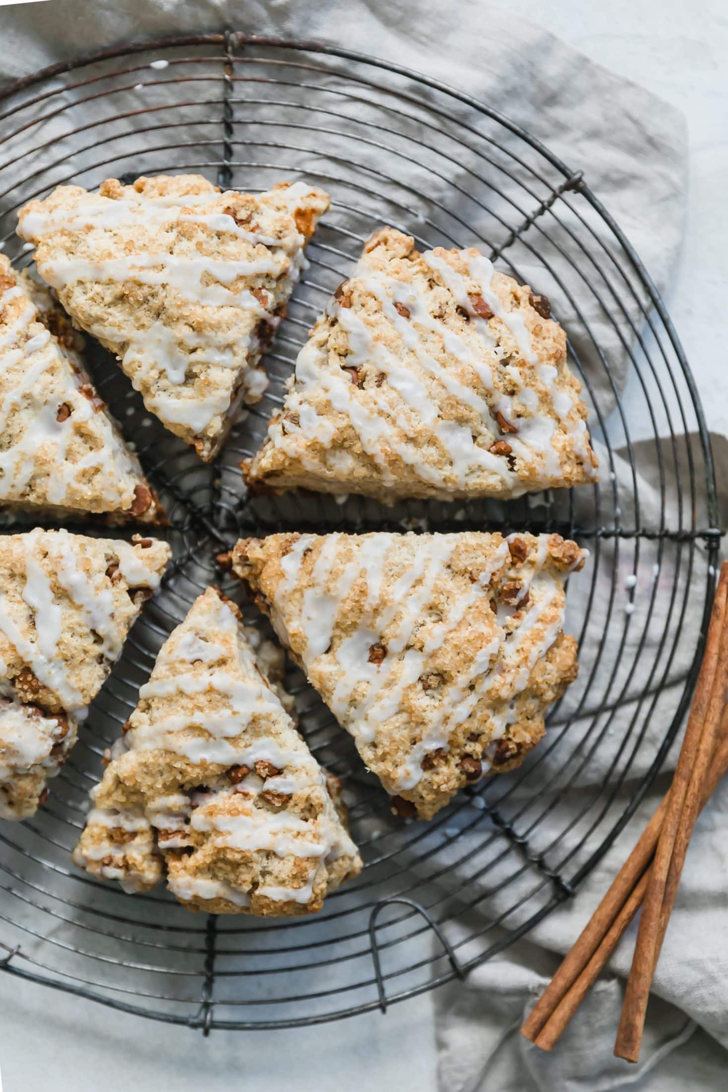 cinnamon chip scones I howsweeteats.com #cinnamon #scones #breakfast #christmas