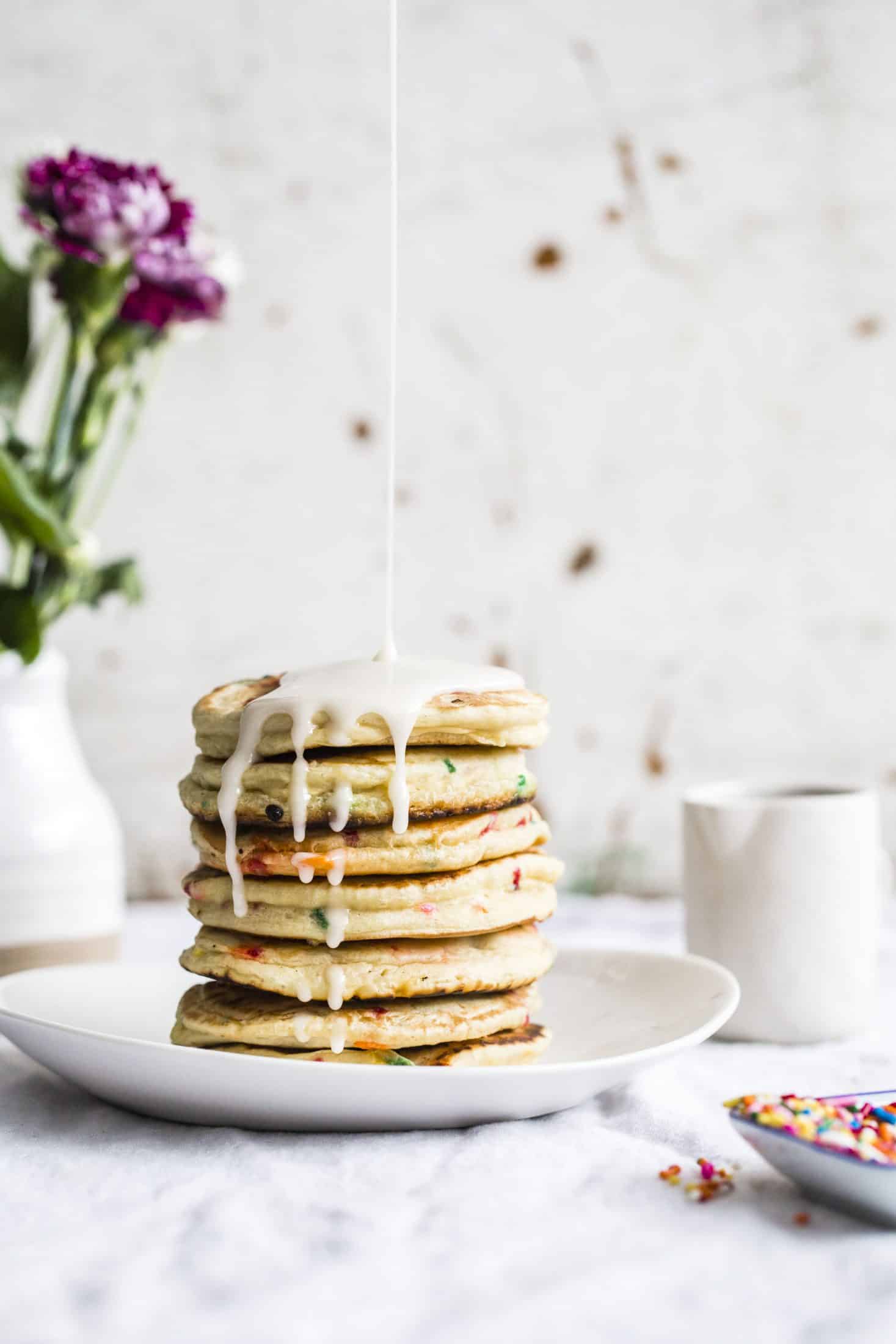 cake batter pancakes I howsweeteats.com #cakebatter #pancakes #breakfast #sprinkles #funfetti