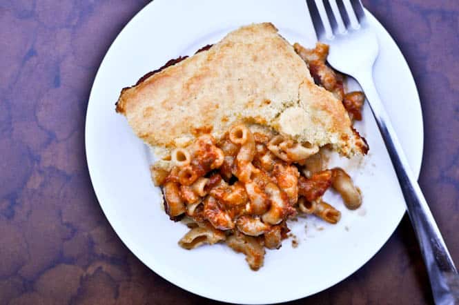 Cheddar Chili Cornbread Pasta Bake I howsweeteats.com