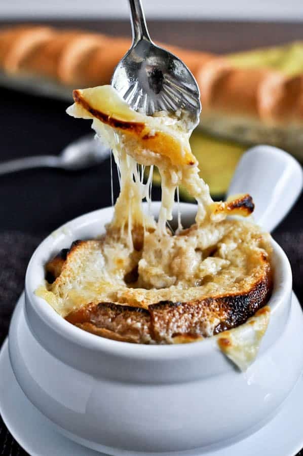 Crockpot French Onion Soup I howsweeteats.com