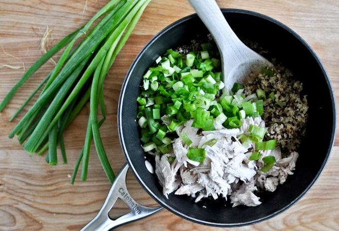 Toasted Sesame Quinoa with Chicken I howsweeteats.com Toasted Sesame Quinoa with Chicken I howsweeteats.com