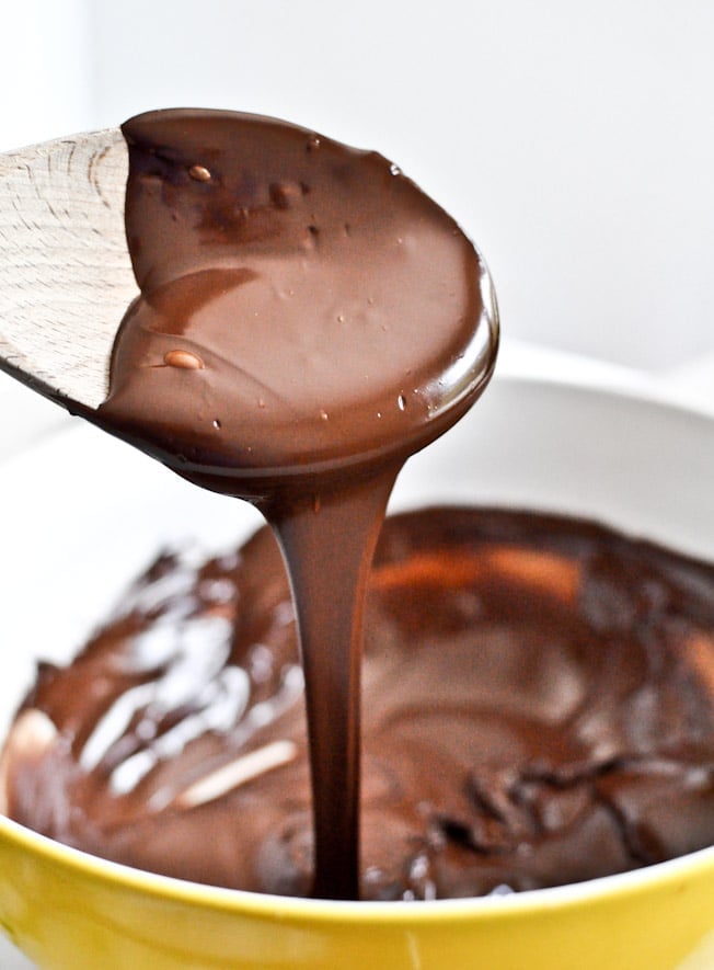 Fudgy Avocado Brownies I howsweeteats.com Fudgy Avocado Brownies I howsweeteats.com