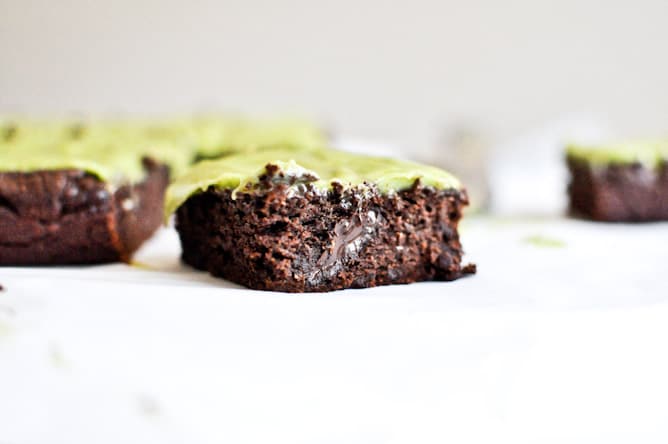 Fudgy Avocado Brownies I howsweeteats.com Fudgy Avocado Brownies I howsweeteats.com