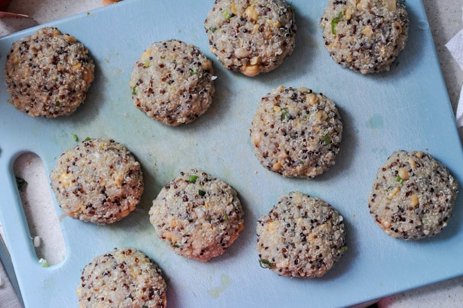 Crispy Quinoa Sliders I howsweeteats.com