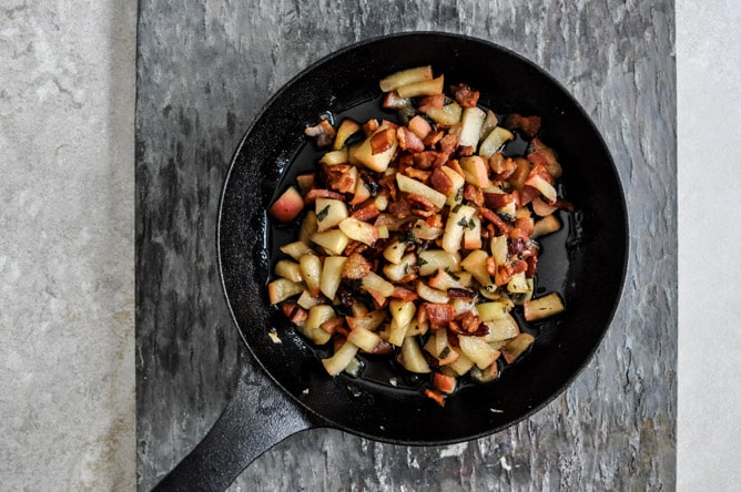 Apple Bacon Stuffed Sweet Potatoes I howsweeteats.com