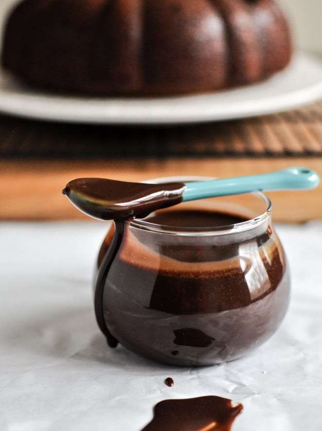 Chocolate Fudge Peanut Butter Cake I howsweeteats.com