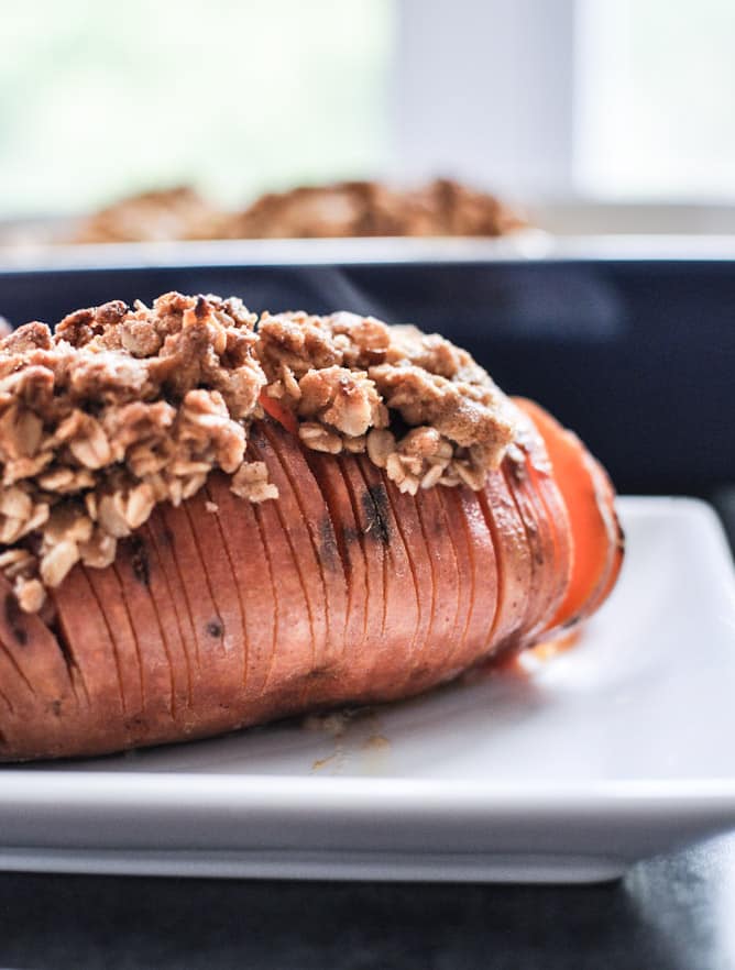 Cinnamon Sugar Hasselback Sweet Potatoes with Oatmeal Cookie Crumble I howsweeteats.com