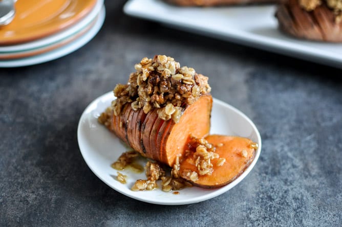 Cinnamon Sugar Hasselback Sweet Potatoes with Oatmeal Cookie Crumble I howsweeteats.com