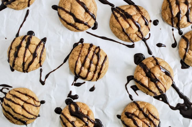 Fudge Striped Pumpkin Peanut Butter Cookies I howsweeteats.com