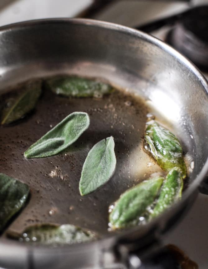 Baked Pumpkin Fettuccine Alfredo I howsweeteats.com