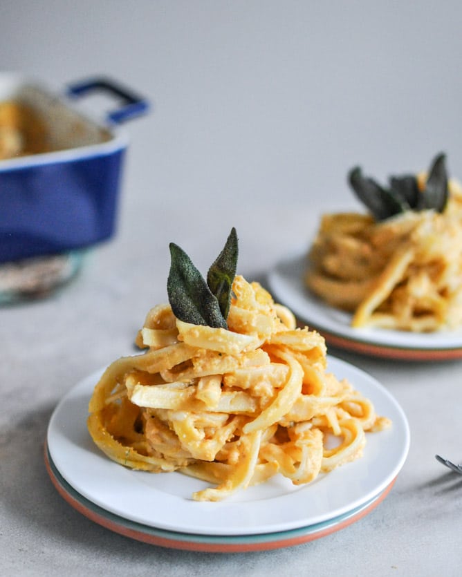 Baked Pumpkin Fettuccine Alfredo I howsweeteats.com