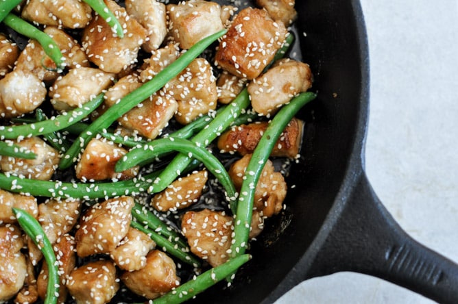 Simple Sesame Chicken Skillet I howsweeteats.com