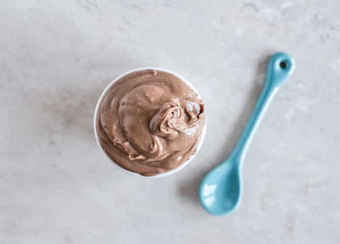 Homemade Milk Chocolate Cashew Butter I howsweeteats.com
