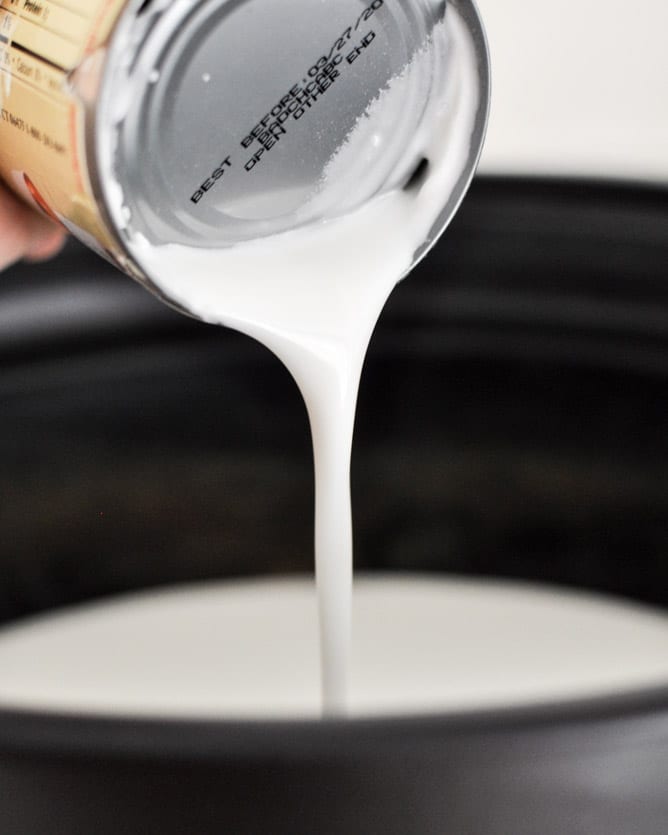 Crockpot Coconut Hot Chocolate I howsweeteats.com