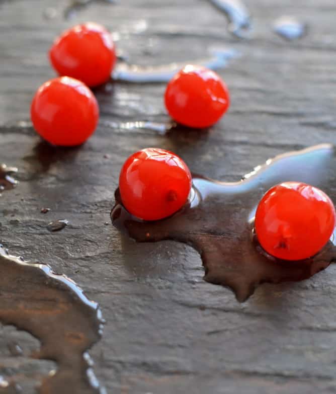 Cherry Whiskey Smash Cocktails I howsweeteats.com