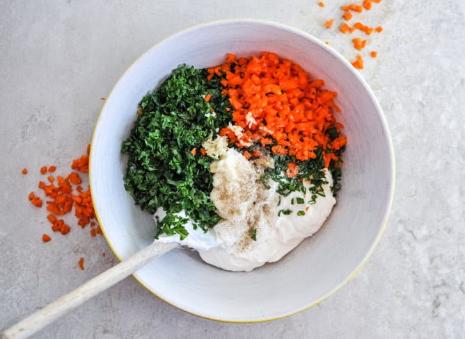 Spinach and Kale Greek Yogurt Dip I howsweeteats.com
