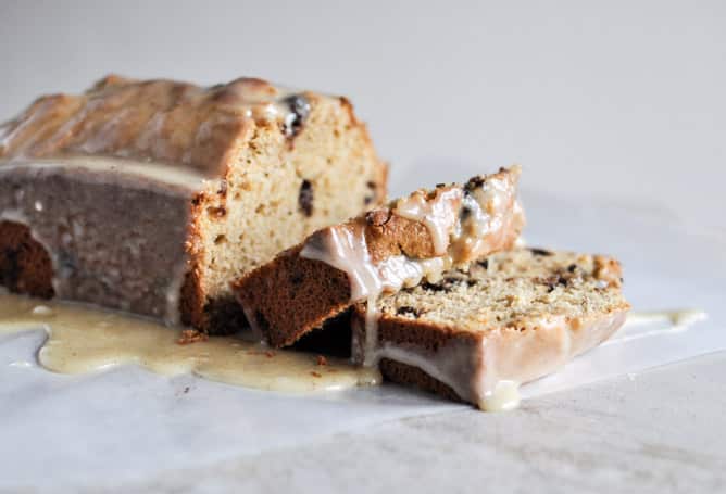 Eggnog Chocolate Chip Bread I howsweeteats.com