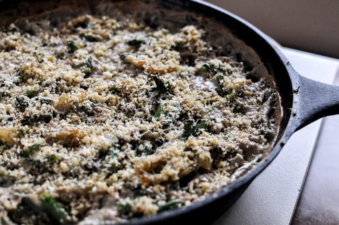 Lightened Up Fresh Green Bean Casserole I howsweeteats.com