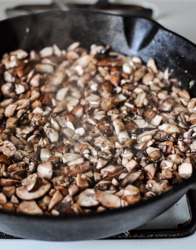 Lightened Up Fresh Green Bean Casserole I howsweeteats.com