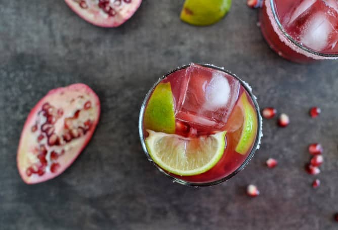 Pomegranate Margaritas I howsweeteats.com