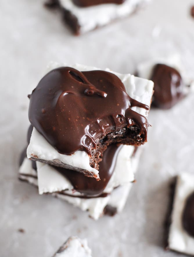 Peppermint Pattie Brownies I howsweeteats.com