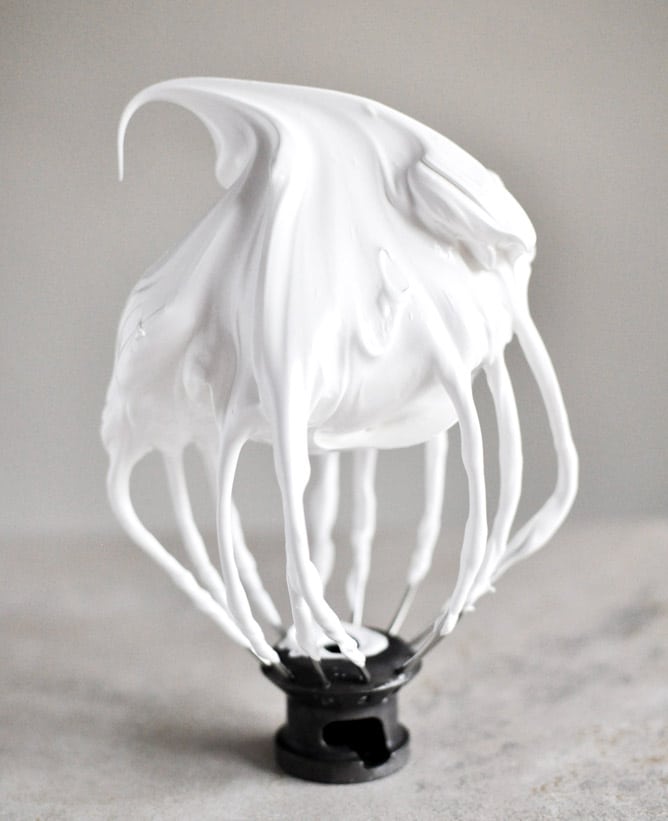 Pumpkin S'mores Cupcakes I howsweeteats.com