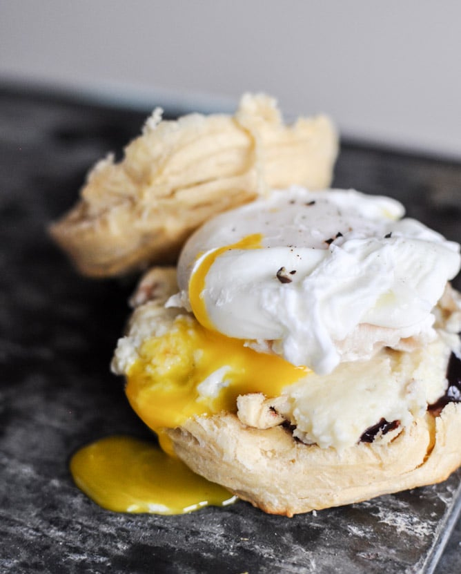 Thanksgiving Leftover Breakfast Biscuits I howsweeteats.com