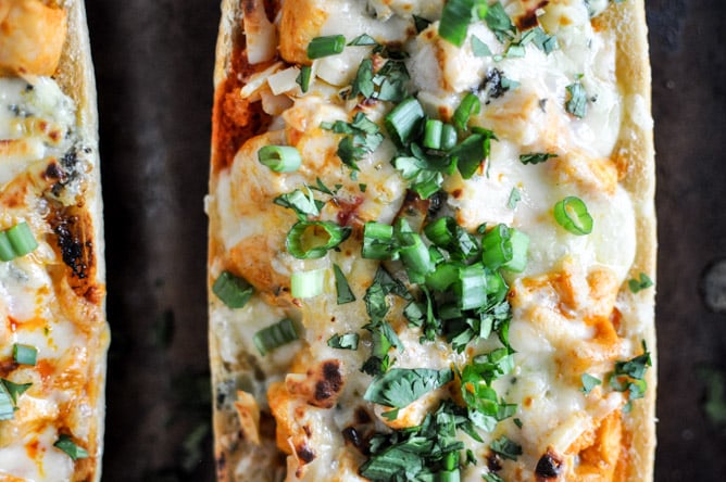 30-Minute Buffalo Chicken French Breads I howsweeteats.com