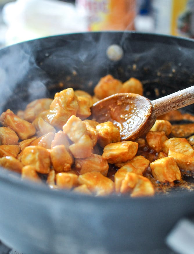 30-Minute Buffalo Chicken French Breads I howsweeteats.com