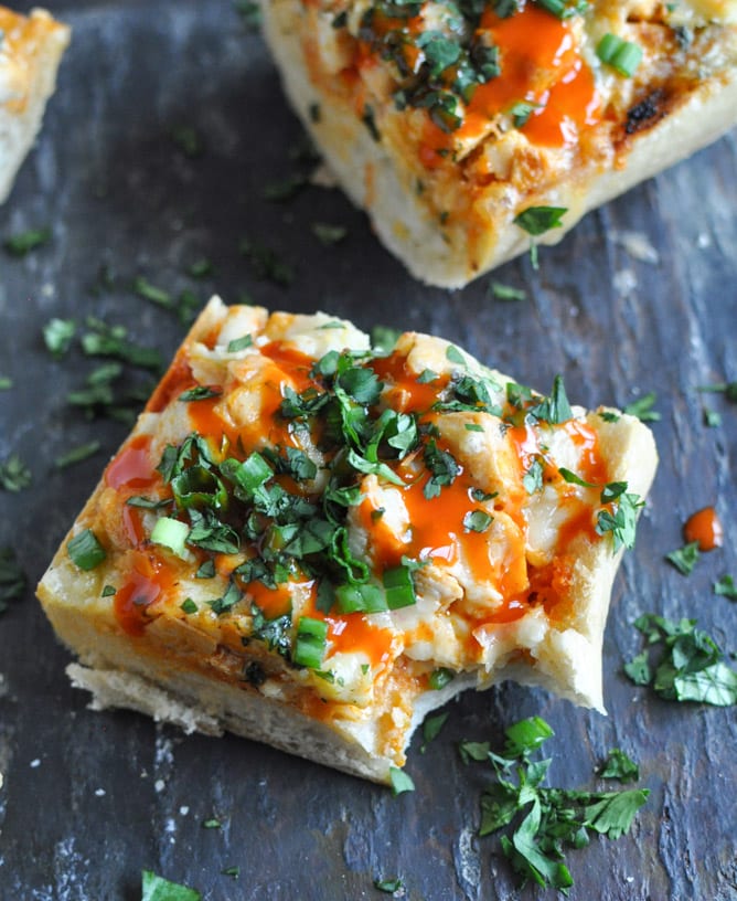 30-Minute Buffalo Chicken French Breads I howsweeteats.com