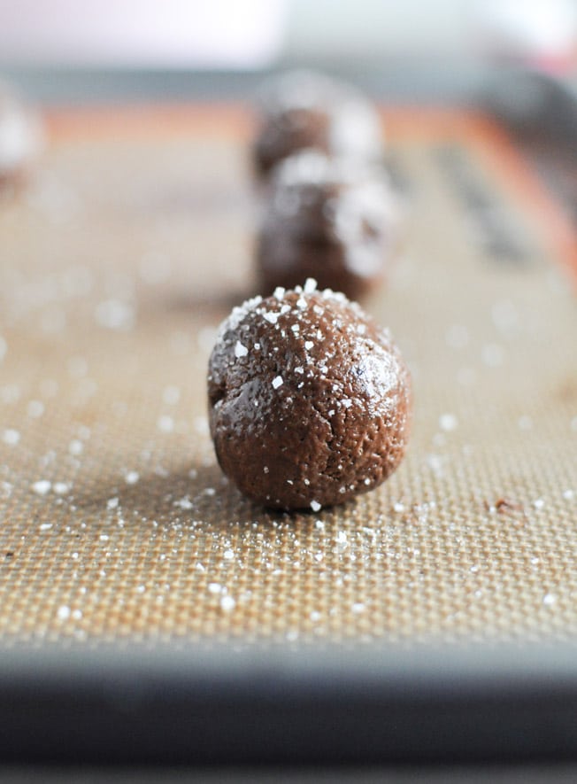 Salted Dark Chocolate Truffle Cookies I howsweeteats.com
