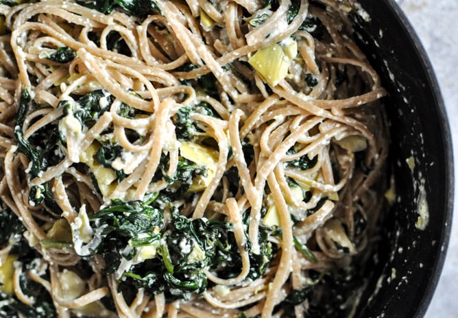 Spinach and Artichoke Linguine I howsweeteats.com
