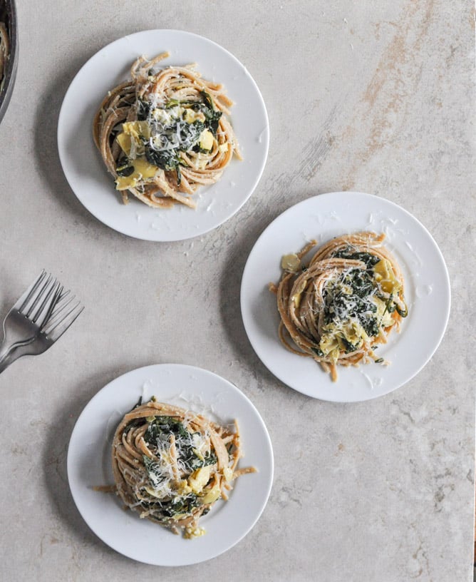 Spinach and Artichoke Linguine I howsweeteats.com