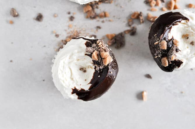 Banana Bourbon Cupcakes I howsweeteats.com