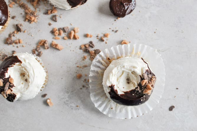 Banana Bourbon Cupcakes I howsweeteats.com