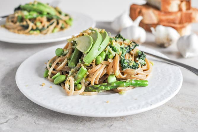 Creamy Pasta Verde with Garlic Brown Butter Breadcrumbs I howsweeteats.com