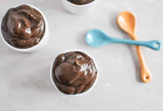 Healthy Chocolate Avocado Pudding I howsweeteats.com