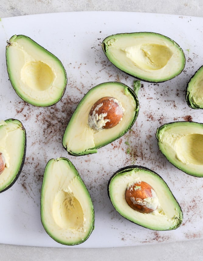 Healthy Chocolate Avocado Pudding I howsweeteats.com