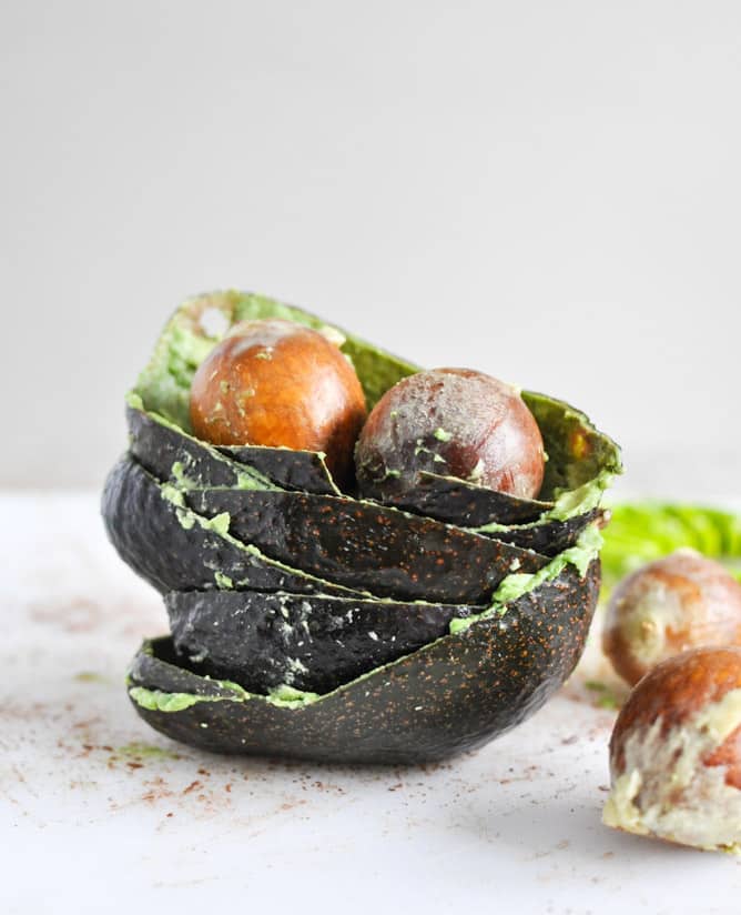 Healthy Chocolate Avocado Pudding I howsweeteats.com