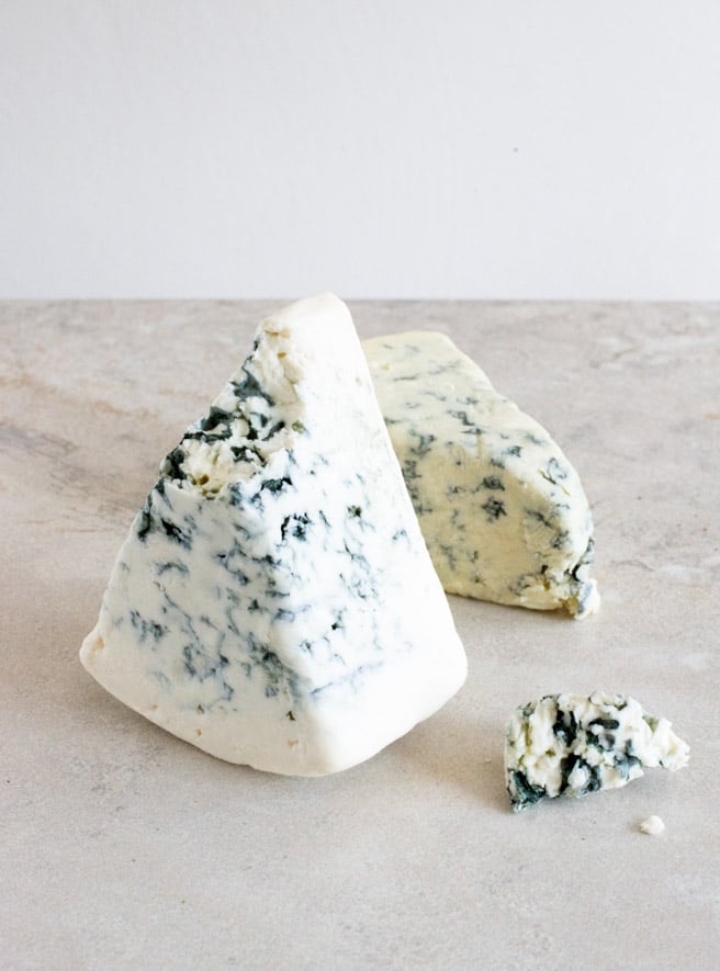 Blue Cheese Mac and Cheese I howsweeteats.com