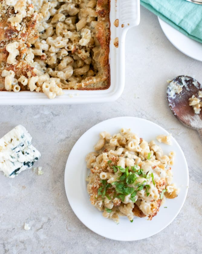 Blue Cheese Mac and Cheese I howsweeteats.com