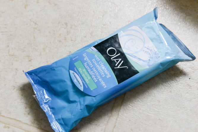olay sensitive skin wipes I howsweeteats.com