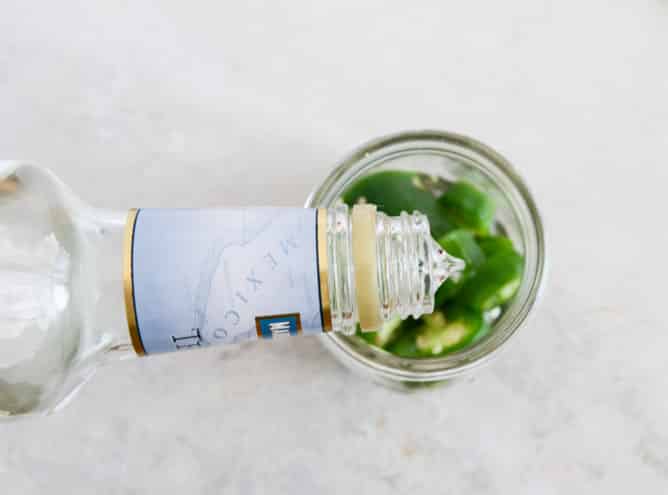 Mango Jalapeño Margaritas I howsweeteats.com