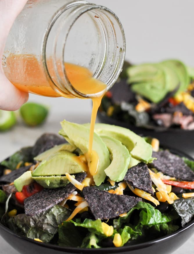 Tequila Lime Flank Steak Fajita Salad with Chile Lime Vinaigrette I howsweeteats.com