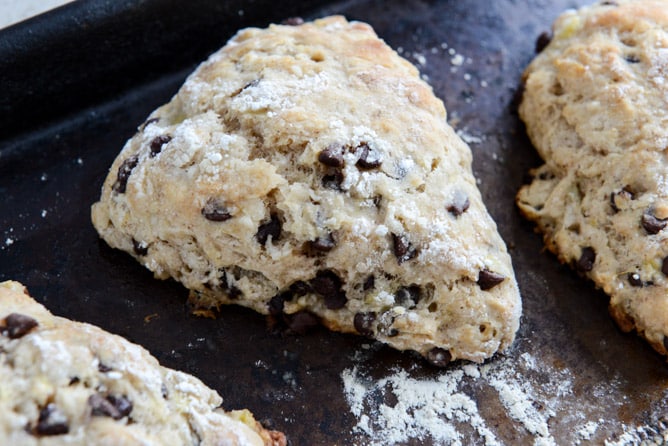 Banana Bread Scones I howsweeteats.com