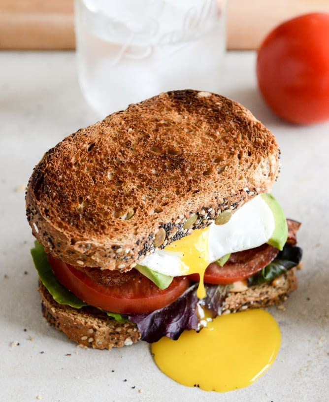 Avocado BLT's with Spicy Mayo and Fried Eggs I howsweeteats.com